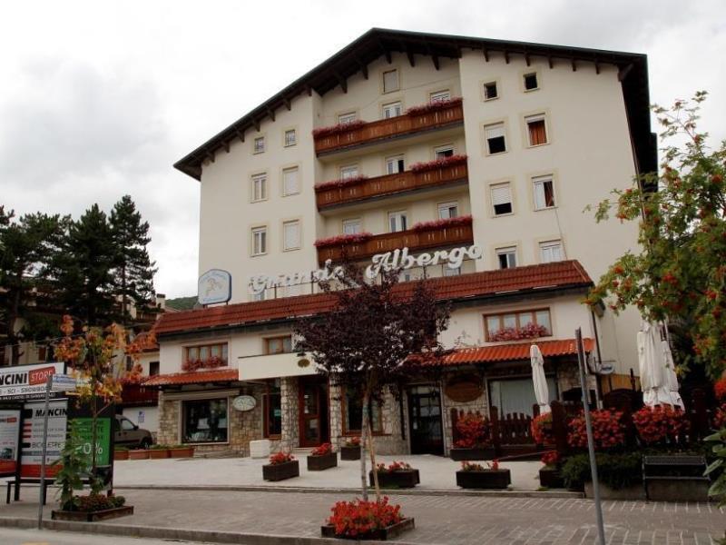 Grande Albergo Рокказаро Экстерьер фото