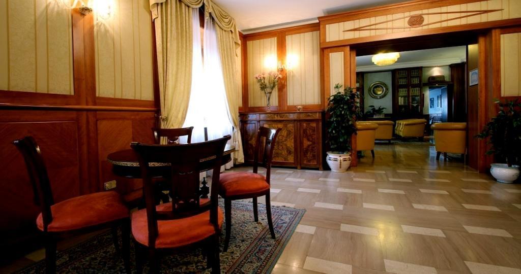 Grande Albergo Рокказаро Экстерьер фото