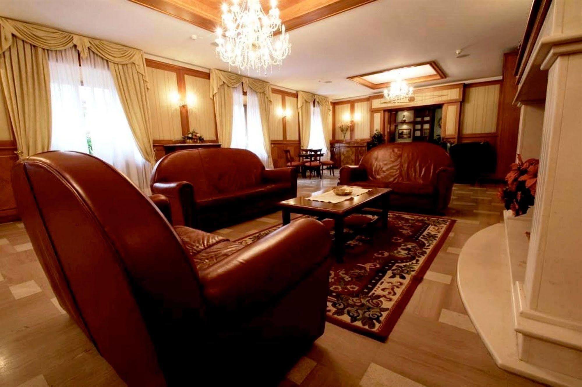 Grande Albergo Рокказаро Экстерьер фото